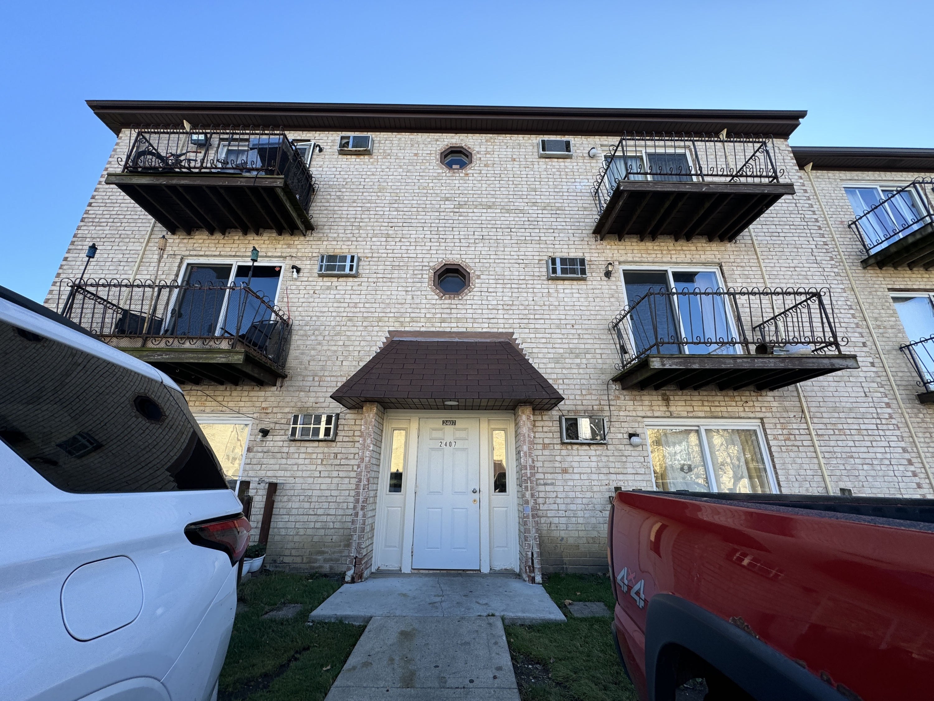 2407 Randall Lane # 3F