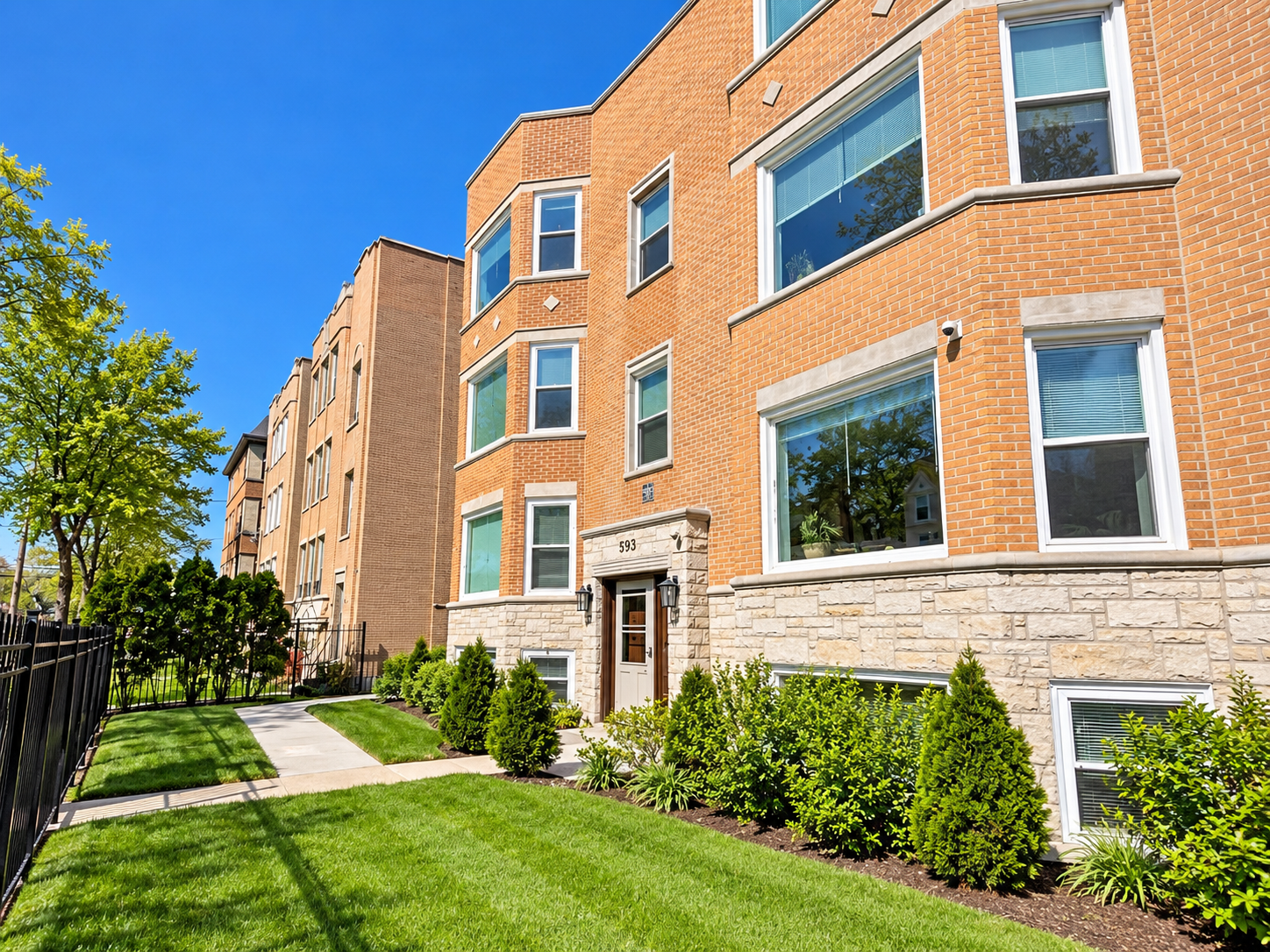 6325 N Richmond Street - GS
