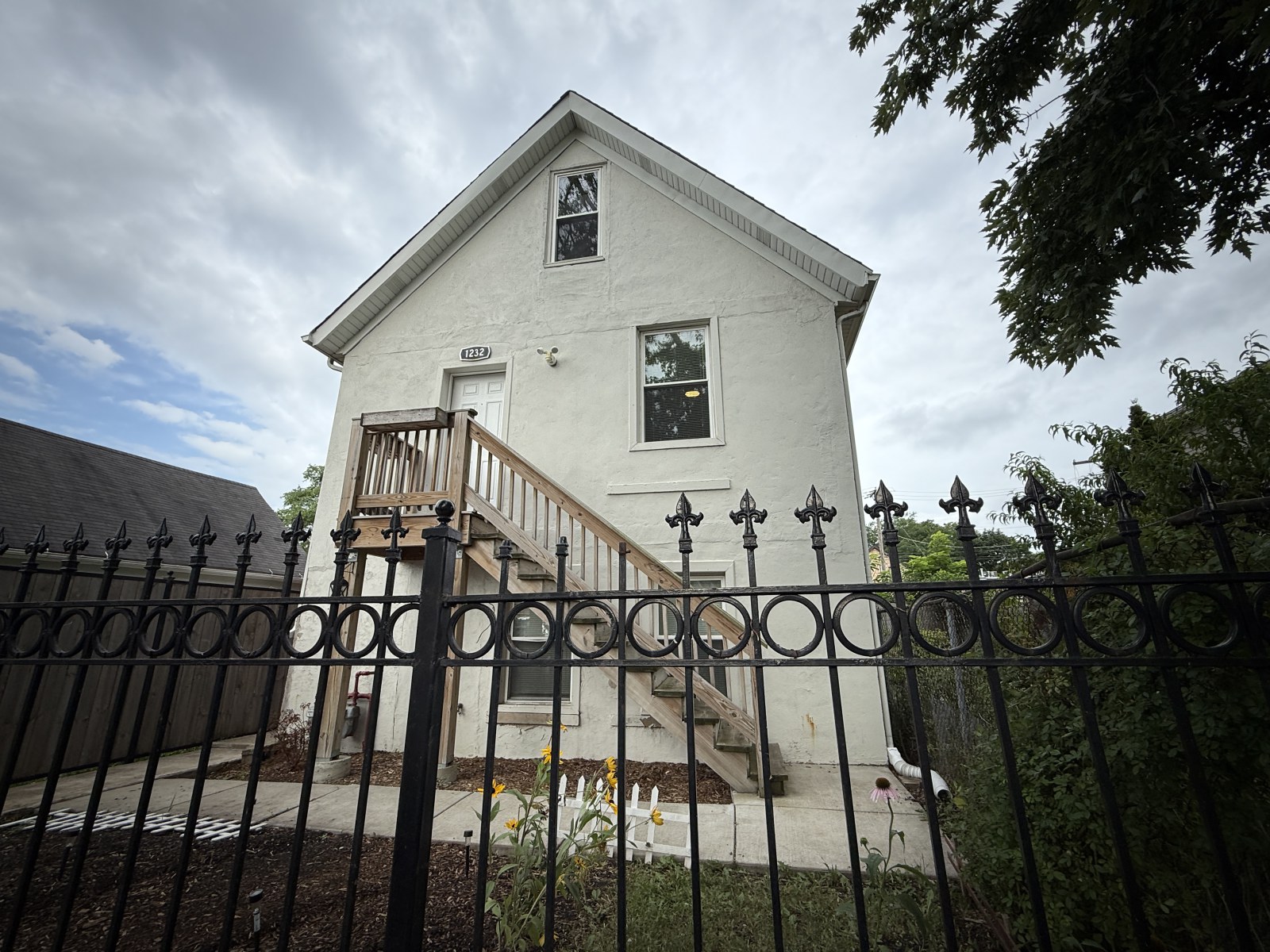 1232 N Hamlin Ave